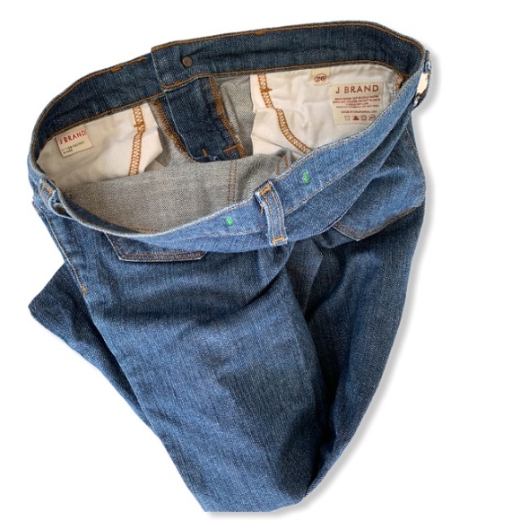 J BRAND Medium Wash Jeans Size: 26 - Picture 4 of 7